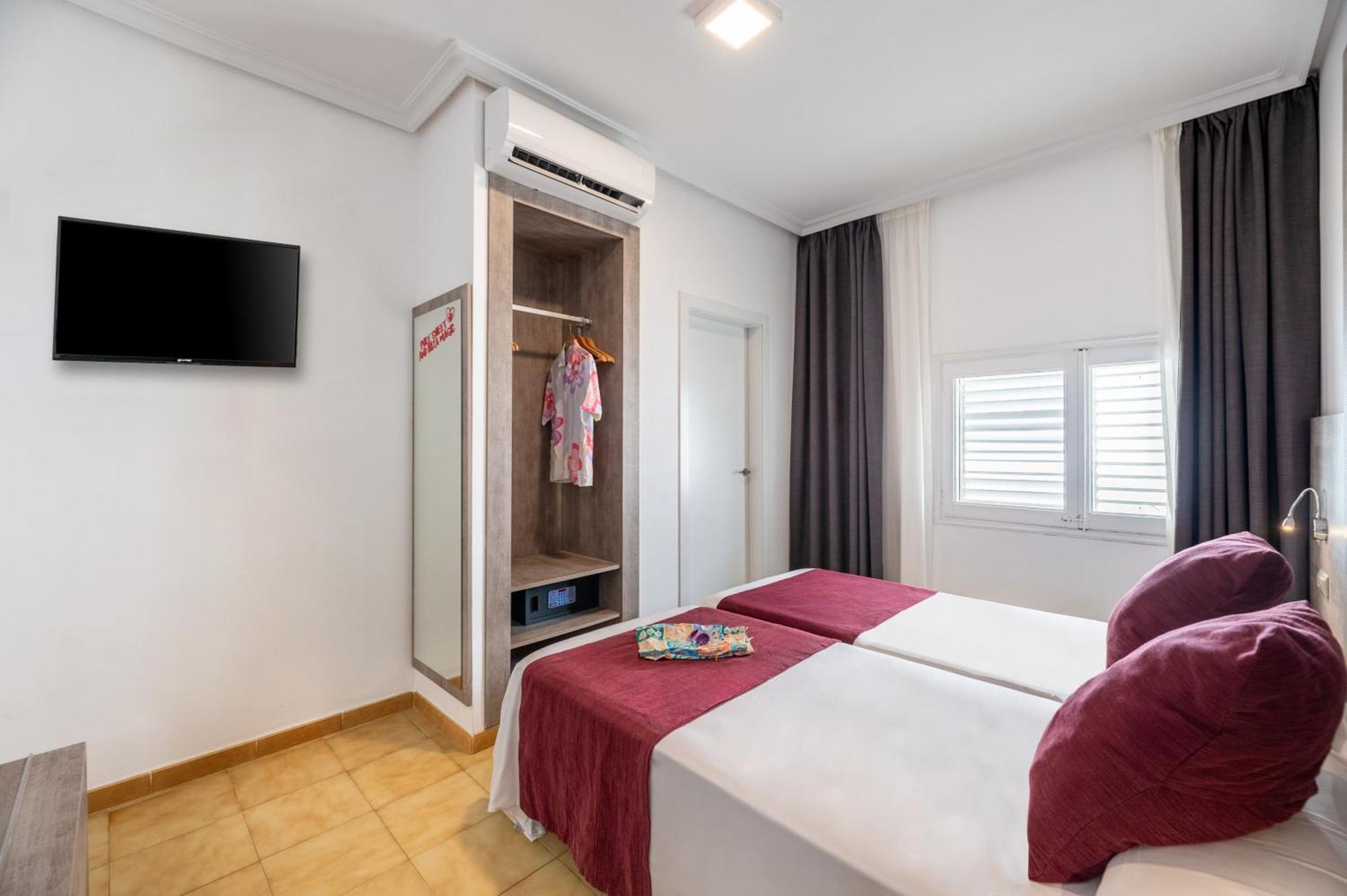 Hotel Vibra Marco Polo II - Adults Only Сан-Антоніо Екстер'єр фото